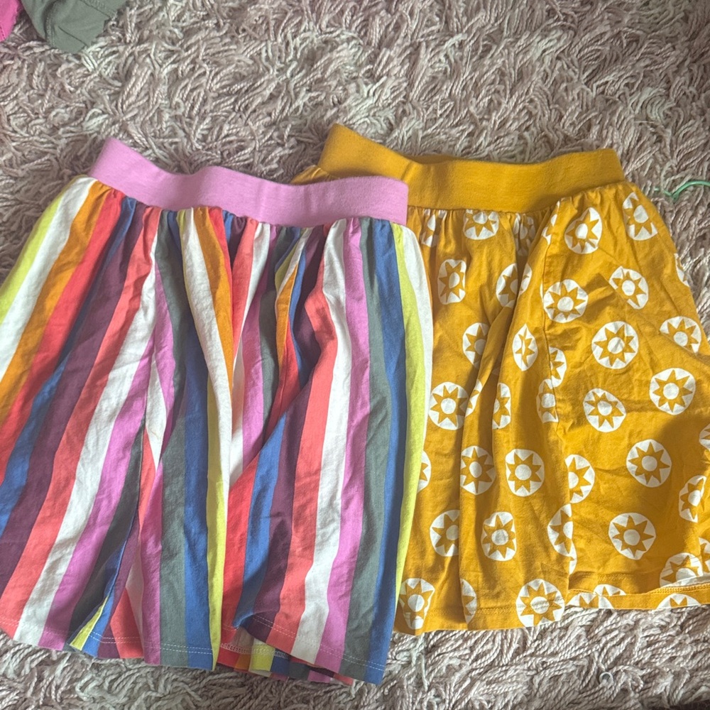 Tea Collection Multicolor and Yellow Skorts